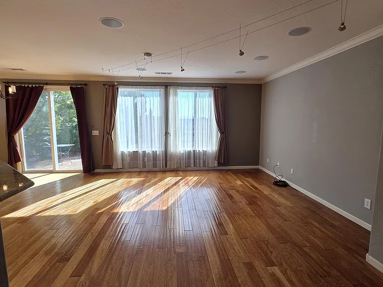 1640 Autumn Valley Ct — Photo 5