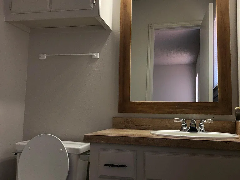 301 W Chantilly Way — Photo 17