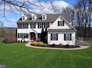 49 Southwind Dr, Honey Brook, PA 19344