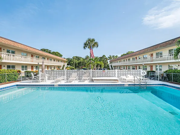 923 22nd Pl APT 219, Vero Beach, FL 32960
