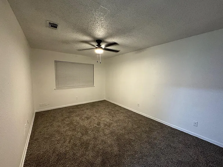 23215 Tree House Ln — Photo 7
