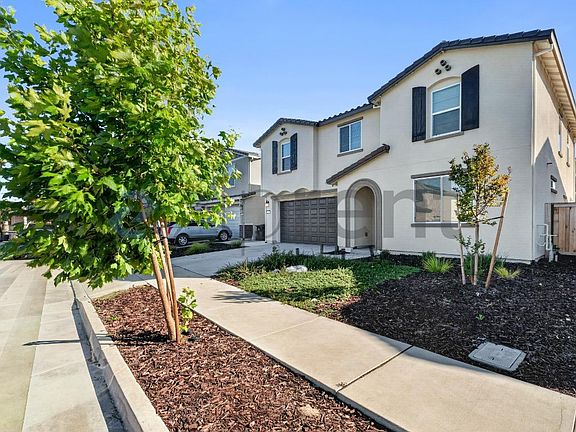 3rd image of 580 Rosedale Way