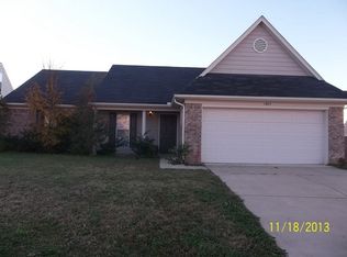 1863 Clairmont Dr, Southaven, MS 38671