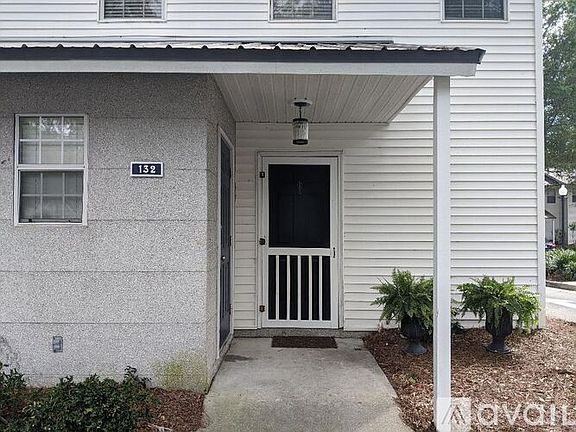 2nd image of 132 S Island Square Dr #132