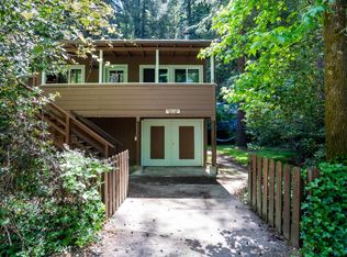 10711 Grays Ct, Forestville, CA 95436