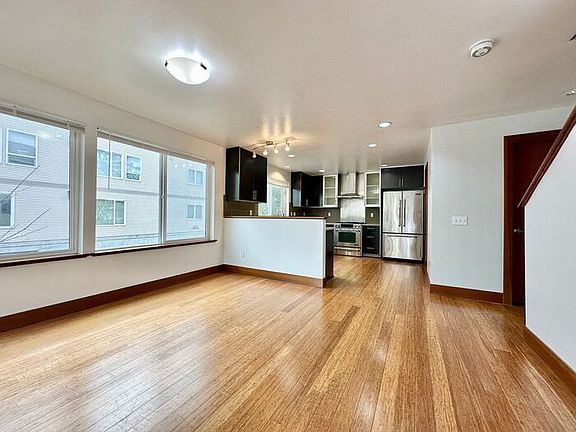 5th image of 552 McGraw St
