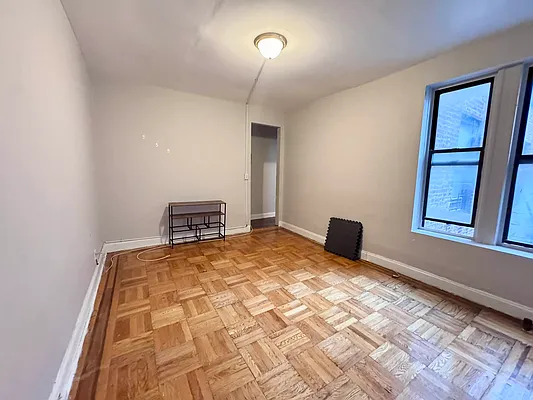 Rented by Smart NY Realty LLC | media 7