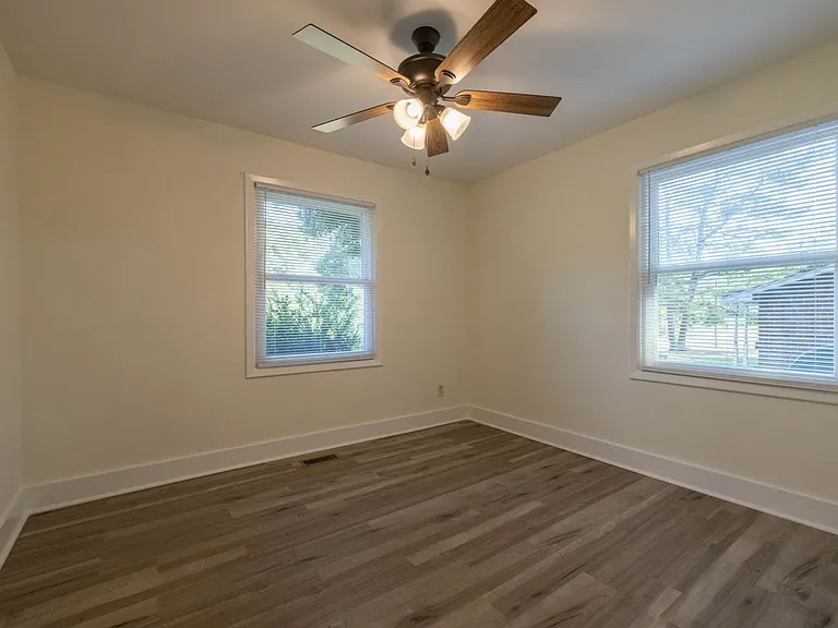 123 Pecan St — Photo 14