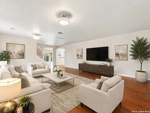4 bed, 2.5 bath, 3322 sqft, $2,300 — Photo 4