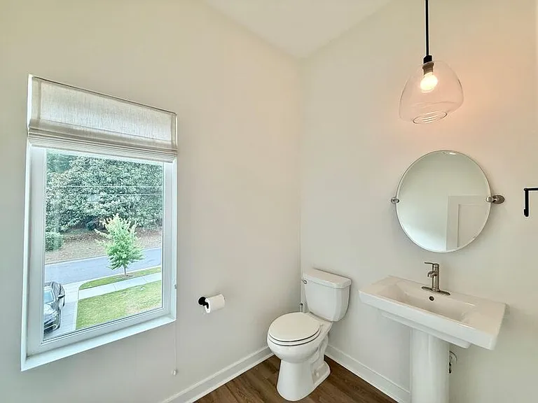 1029 Gregg St — Photo 11