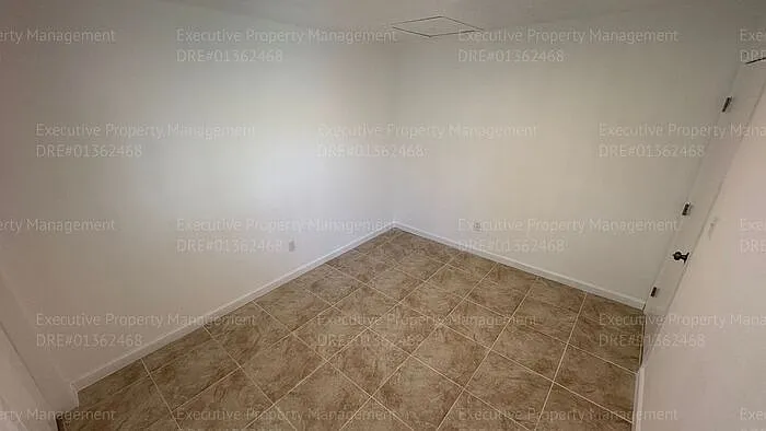2909 S Chester Ave #16 — Photo 30