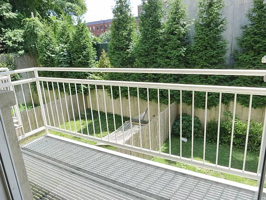 Rented by Brooklyn Heights Real Estate Inc | media 37