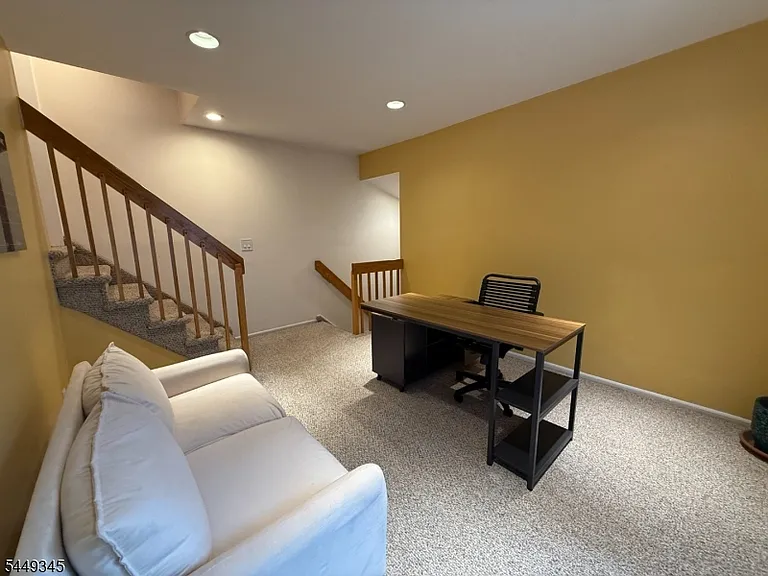 26 Kayser Ln — Photo 10