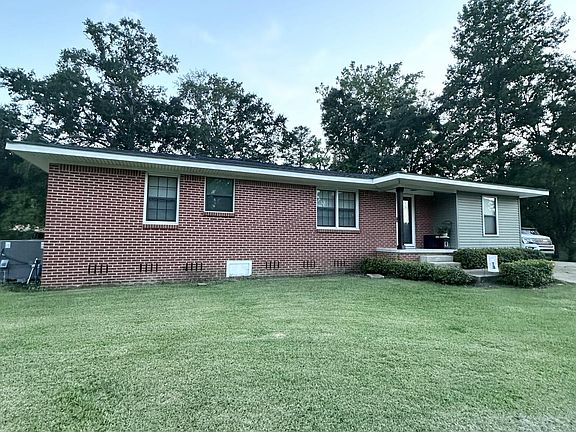 2nd image of 516 Gloria Dr