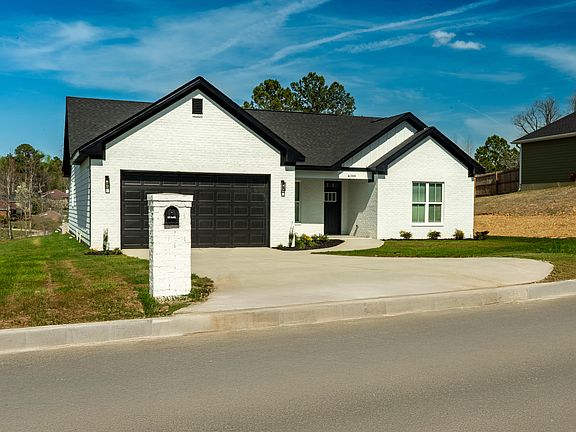 3rd image of 4386 Creekview Drive