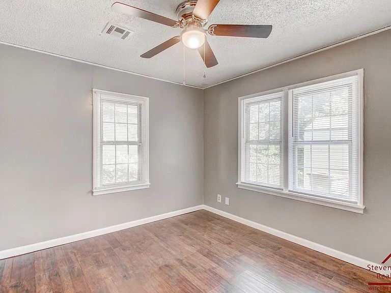 1806 NW Lincoln Ave — Photo 21