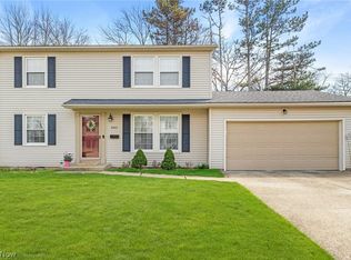 880 Markham Ave, Cuyahoga Falls, OH 44221