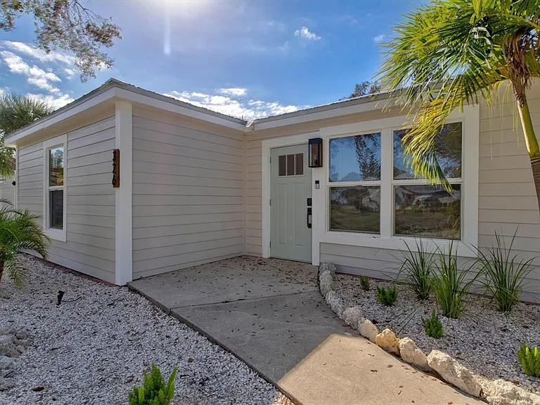 326 S Lime Ave — Photo 44