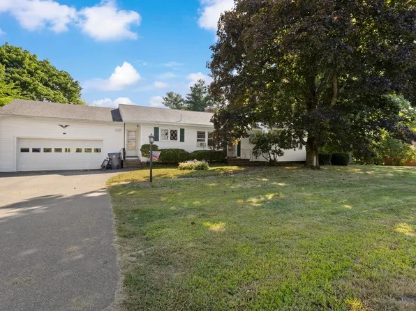 129 Pleasant St, Methuen, MA 01844
