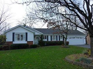 131 Briar Wood Ln, Rochester, NY 14626