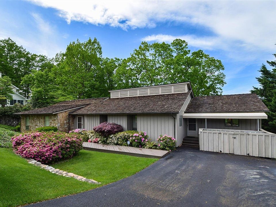 1st image of 3640 Peakwood Dr SW