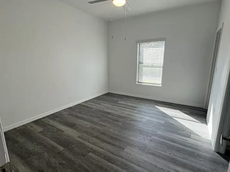 1151 Oceanic Rd — Photo 9