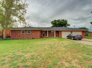 1211 Canyon St, Plainview, TX 79072
