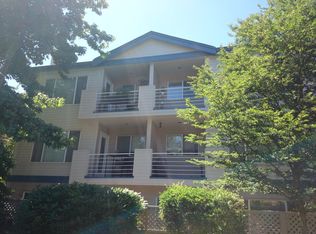 2727 Franklin Ave E APT 101, Seattle, WA 98102