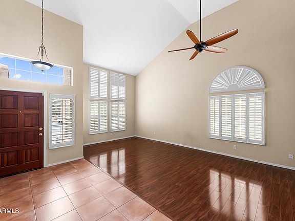 5th image of 1227 E Glenhaven Dr