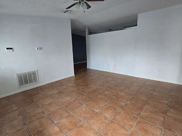 5085 Courtland Rd — Photo 11