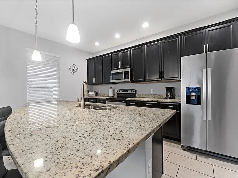 206 Aberdeen St — Photo 13