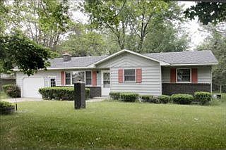 1st image of 46685 Anthony St