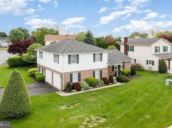 903 Manor Dr, Harrisburg, PA 17113