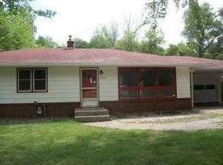 1820 McKnight Rd N, Maplewood, MN 55109