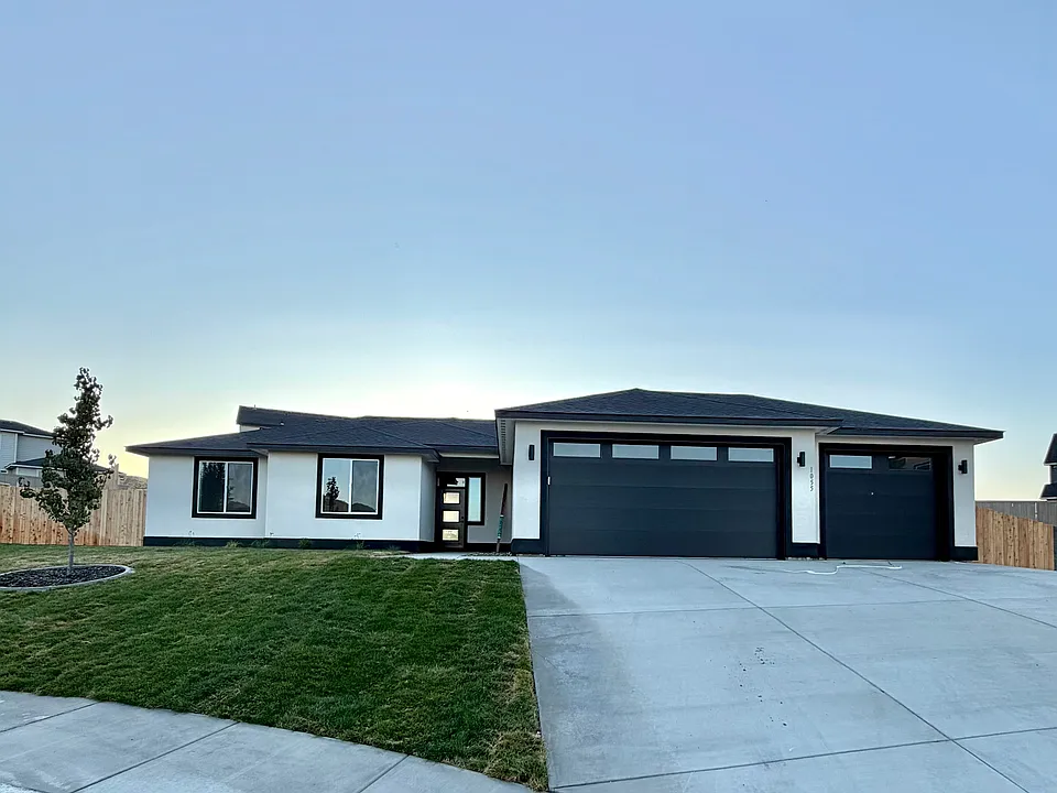 1055 Makah Ct