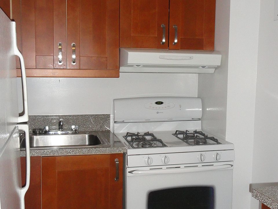 1st image of 401 E 81st St APT 15J