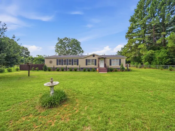 5860 Wessex Dr, Wedgefield, SC 29168