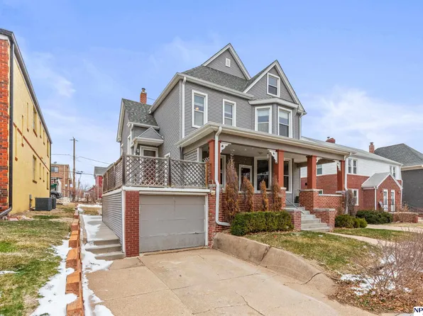 5012 Cass St, Omaha, NE 68132