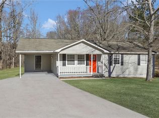 75 Parkway Cir, Villa Rica, GA 30180