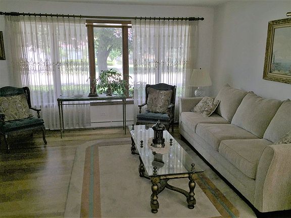 3rd image of 3511 Elmwood Ave