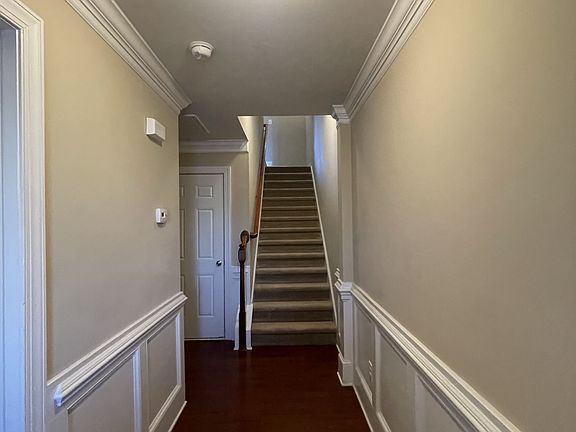 2nd image of 1404 Providence Green Ln