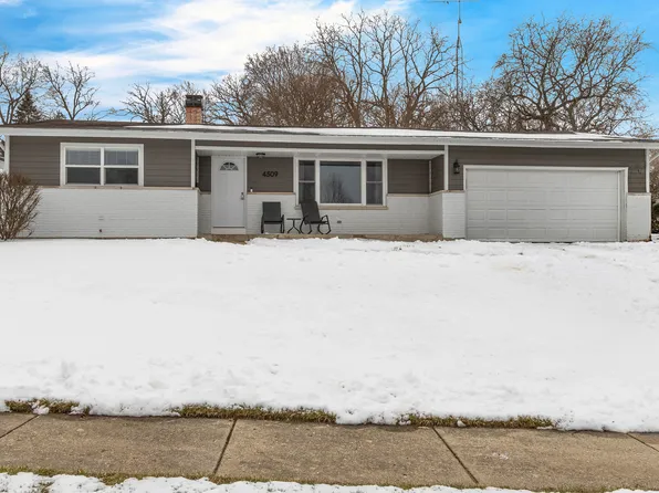 4509 Ashley Dr, McHenry, IL 60050