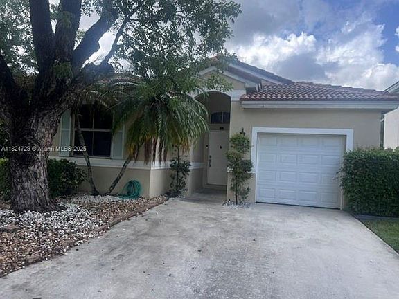 5th image of 14909 SW 50th Ct