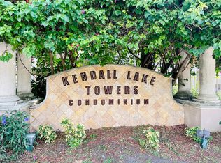 15221 SW 80th St APT 202, Miami, FL 33193