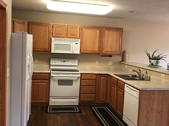 4th image of 8107 Oshel Ave