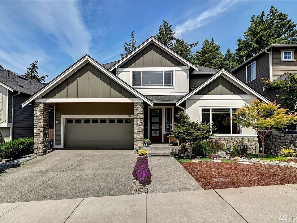 Beautifully well-cared for 4 four bedroom home in The Preserve at Meadowdale Beach