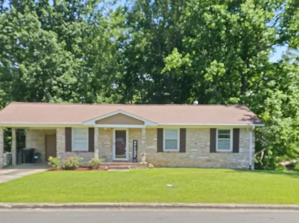 1711 Pinewood Dr NW, Cullman, AL 35058