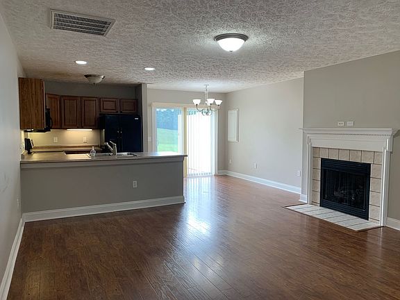 3rd image of 165 Huff Heritage Ln
