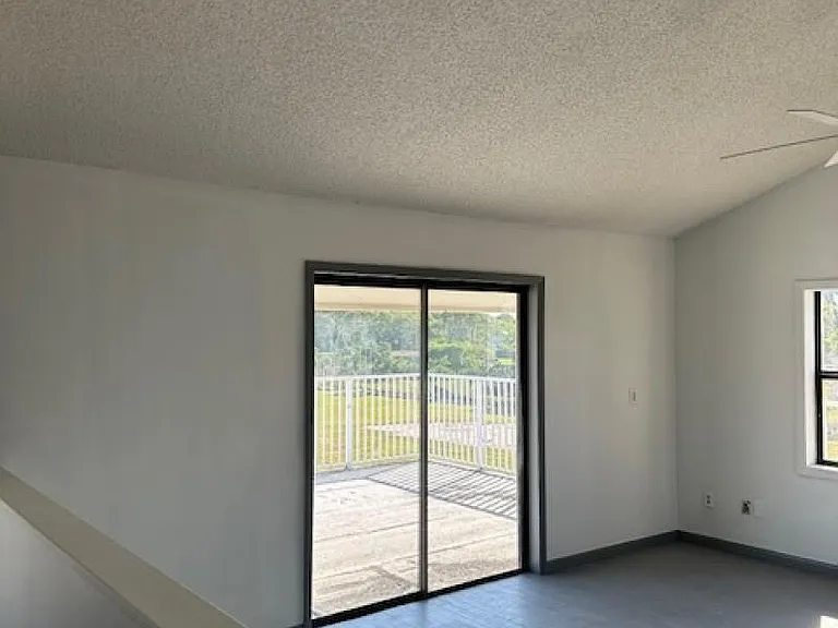 24001 SW 202nd Ave — Photo 5