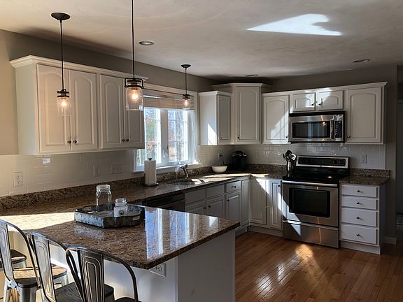 3rd image of 7 Shire Way